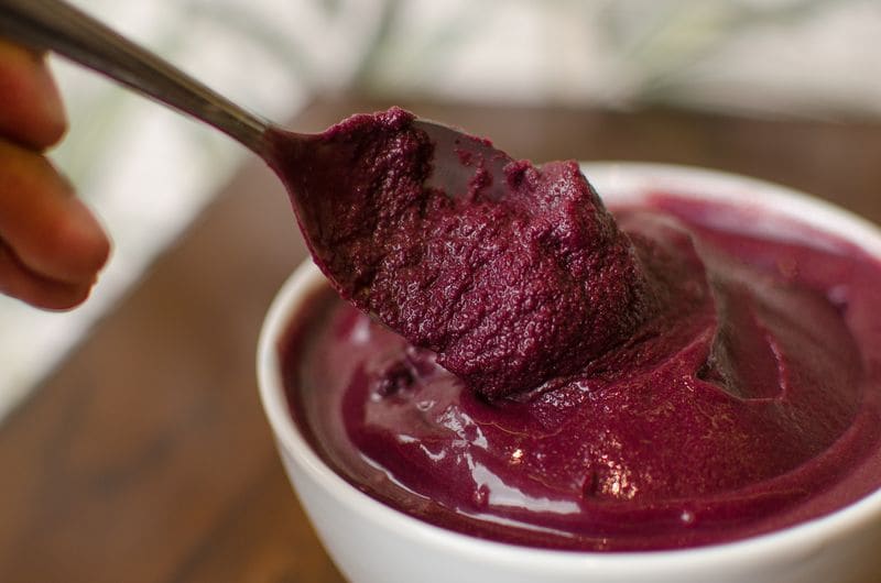 Jus d’açai prêt à être dégusté